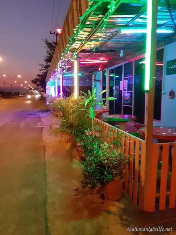ภาพปกของร้านค้า Phraewdao Karaoke Suphanburi คาราโอเกะ