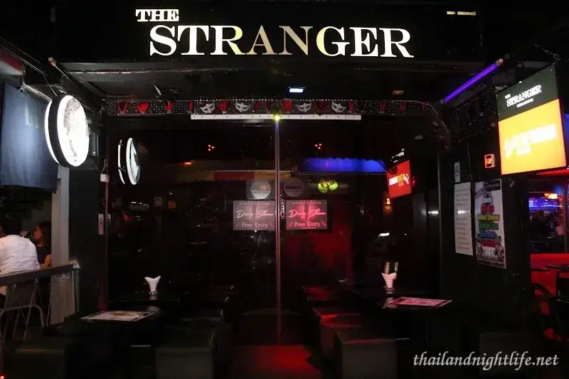 ภาพปกของร้านค้า The Stranger Bar (House of Drag Queens) ผับ