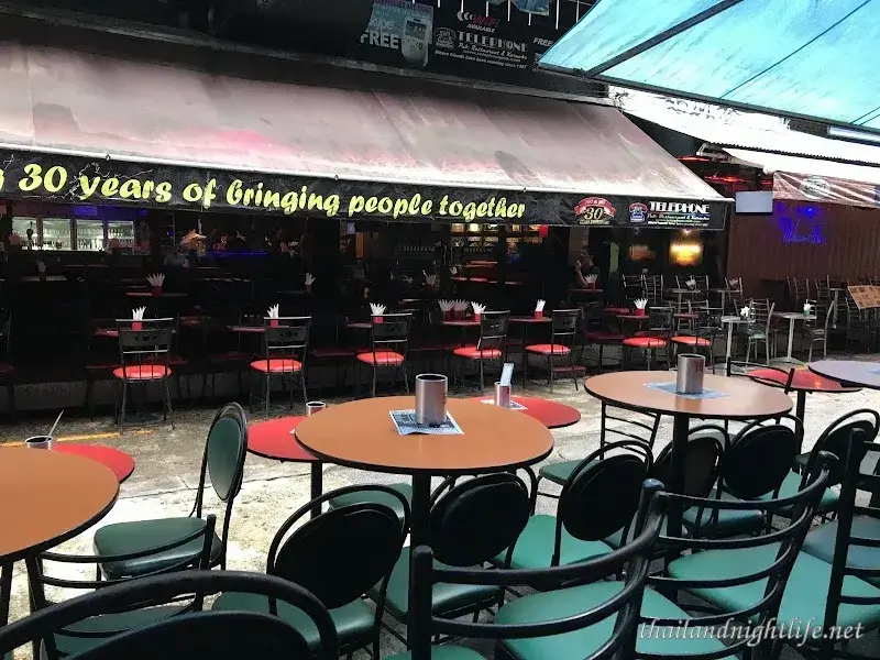 ภาพปกของร้านค้า Balcony Pub Bar ผับ