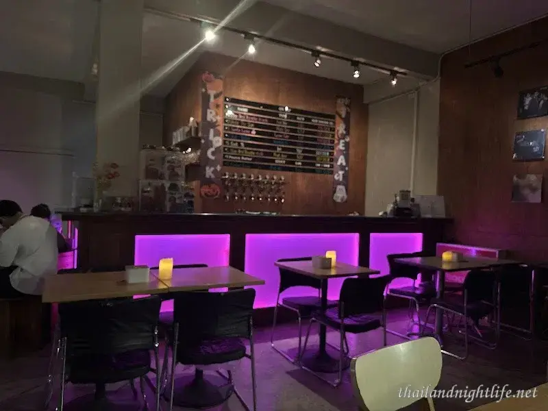 ภาพปกของร้านค้า WhereHouse Bar Ratchaburi ร้านเหล้า
