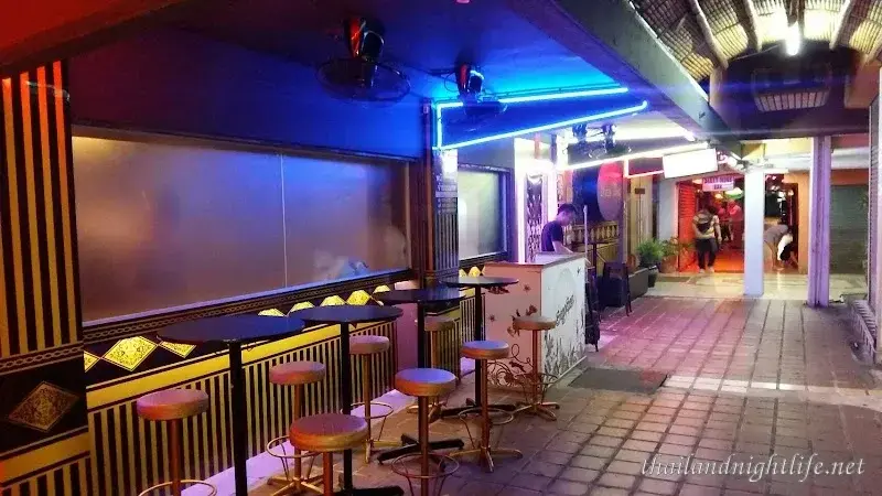 ภาพปกของร้านค้า Good Boy Bar ผับ
