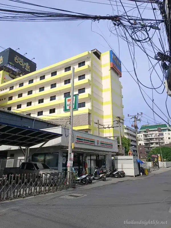 Bangkok The Bank by Noar เขตวัฒนา