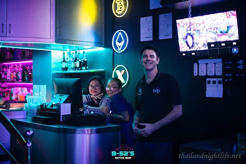 รูปโปรไฟล์ของร้านค้า B52s Retro Bar ร้านเหล้า