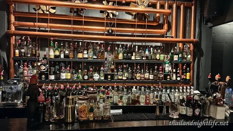 รูปโปรไฟล์ของร้านค้า Madam Nieng ร้านเหล้า