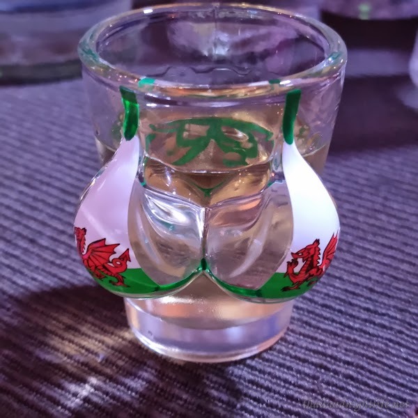 ภาพปกของร้านค้า Jibbys Bar ร้านเหล้า
