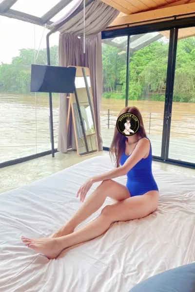 Thumbnail 4 — น้องเนย (บางแสน)